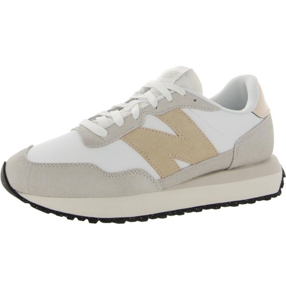 NEW BALANCE WOMEN SNEAKER RETRO SIZE 9.5 BRAND NEW PERFECT NEUTRAL MAKE AN OFFER